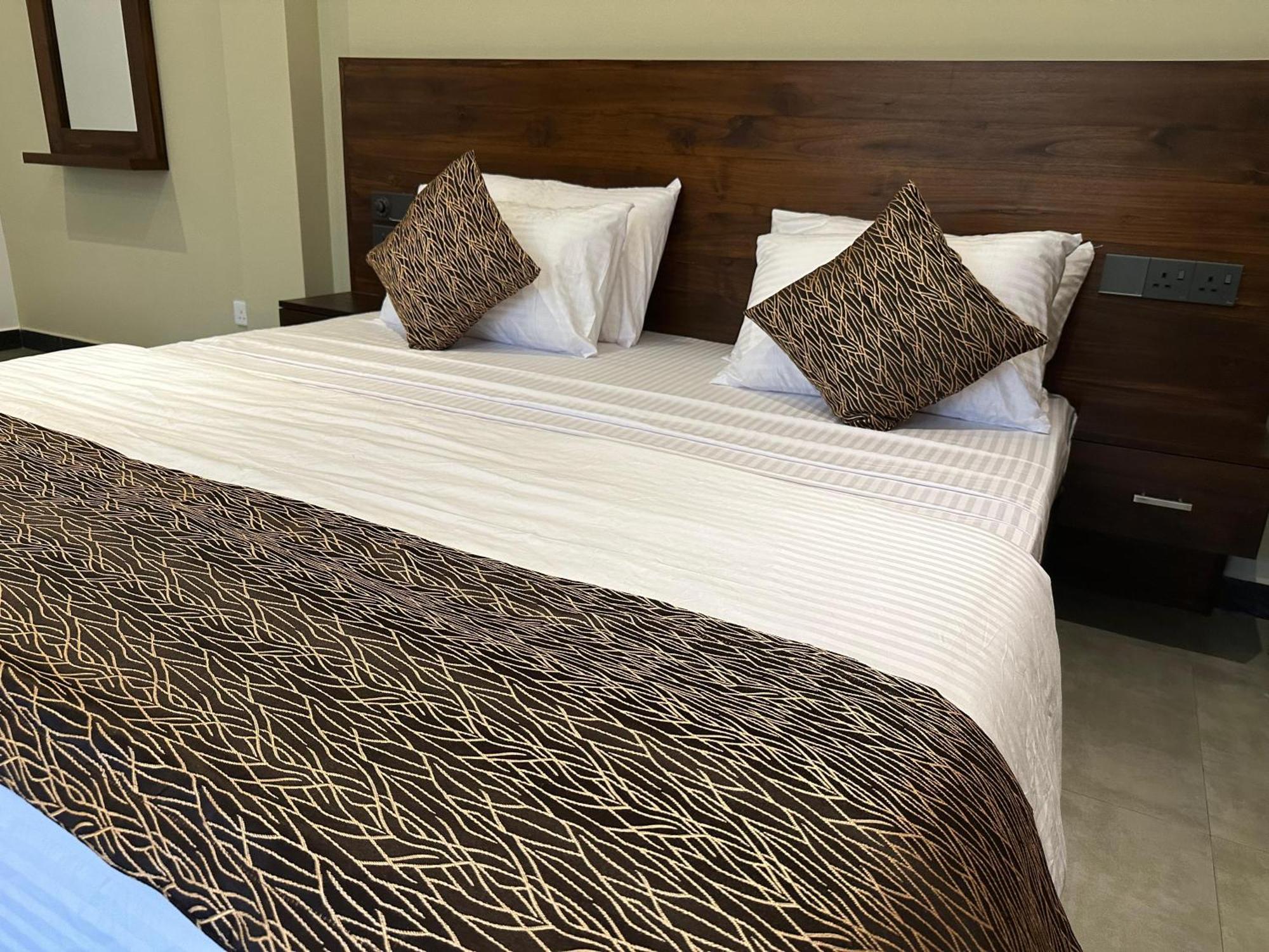 Hotel Cocos Polhena Matara Exterior foto